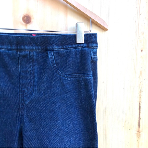 Spanx Dark Wash Jeans Pull On EUC Sz Medium - Picture 3 of 5